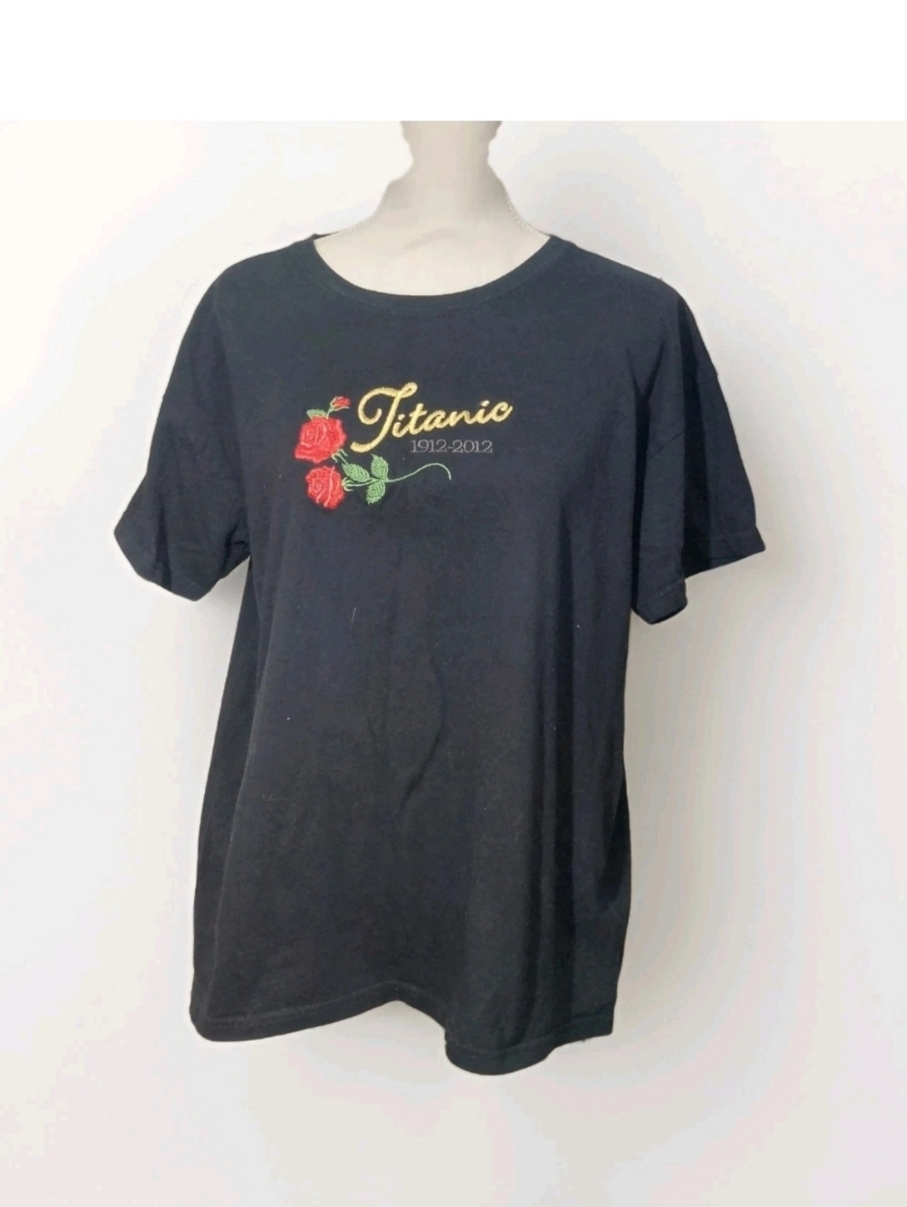 Women's Vintage Black Tee Shirt Titanic Embroidered Rose XL 46x26